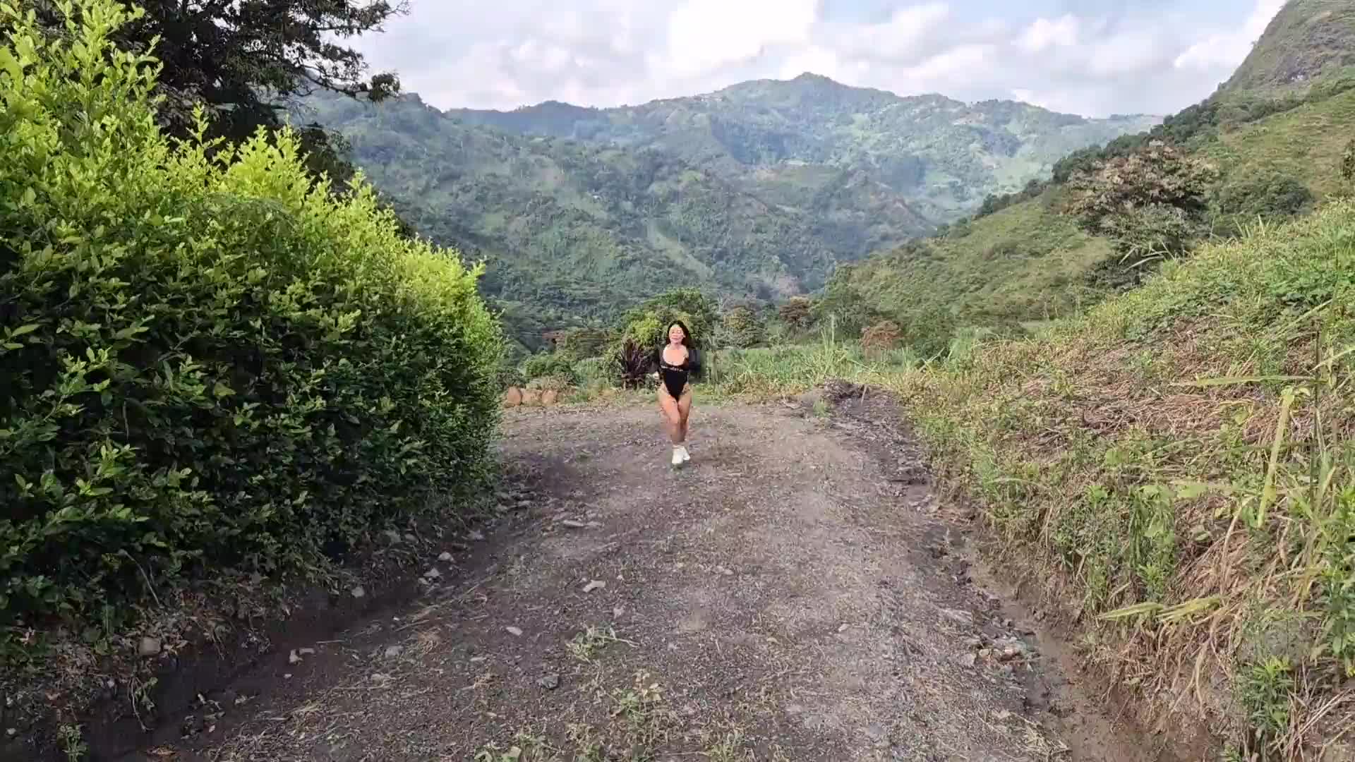 Colombian big ass gets fucked by stranger she met on SEXDATER - ALEJANDRA PALACIOS